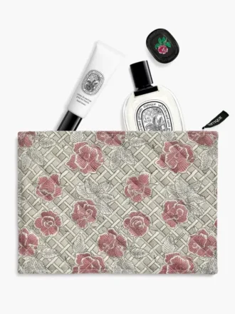 eau rose necessaer medium 2 330x440 - Eau Rose-necess&aelig;r &ndash; medium